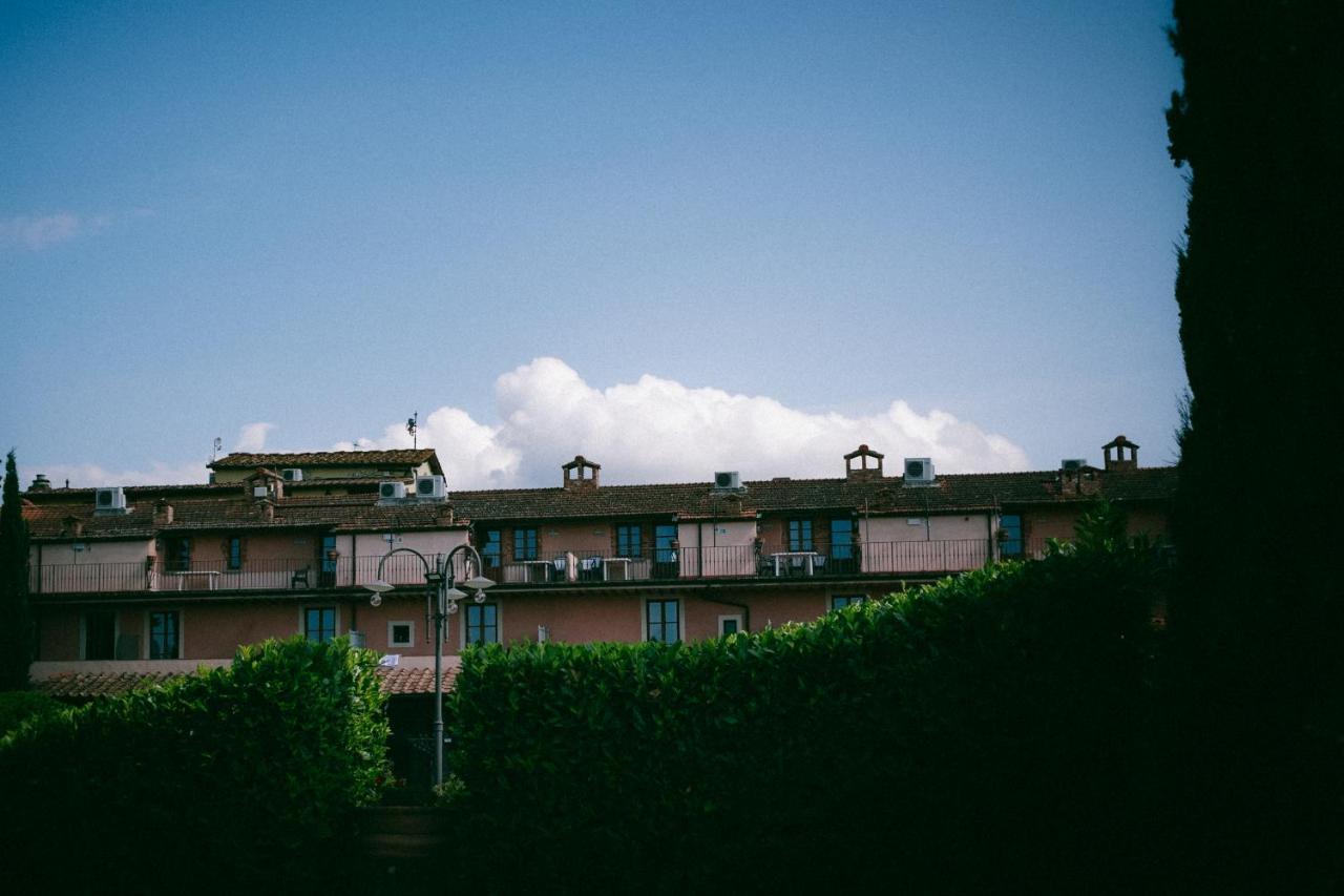 Fattoria Degli Usignoli Guest House San Donato in Fronzano ภายนอก รูปภาพ