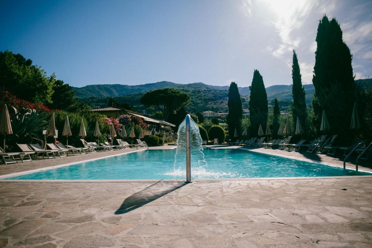 Fattoria Degli Usignoli Guest House San Donato in Fronzano ภายนอก รูปภาพ