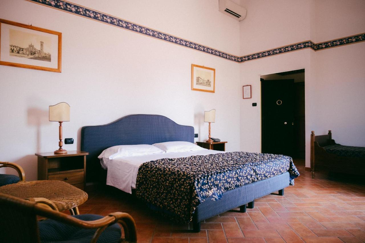Fattoria Degli Usignoli Guest House San Donato in Fronzano ภายนอก รูปภาพ