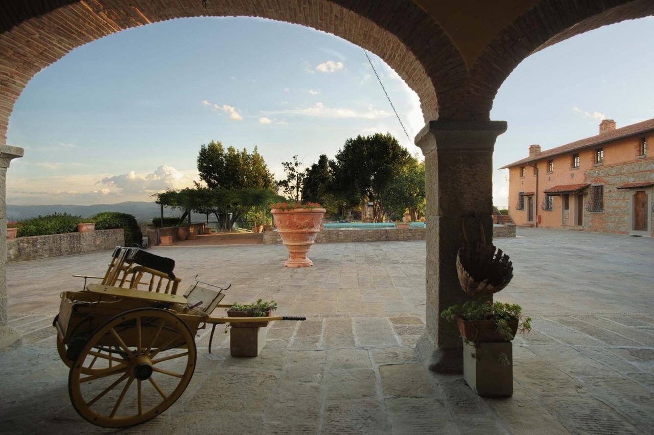 Fattoria Degli Usignoli Guest House San Donato in Fronzano ภายนอก รูปภาพ