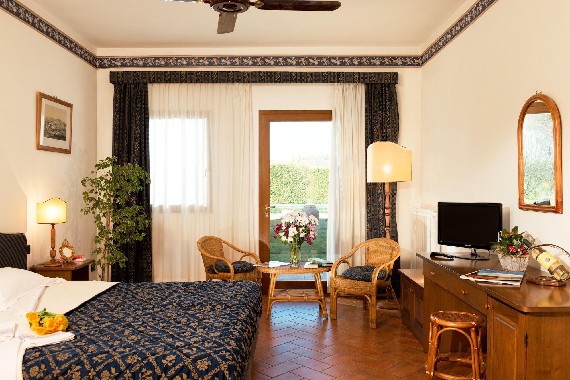 Fattoria Degli Usignoli Guest House San Donato in Fronzano ภายนอก รูปภาพ