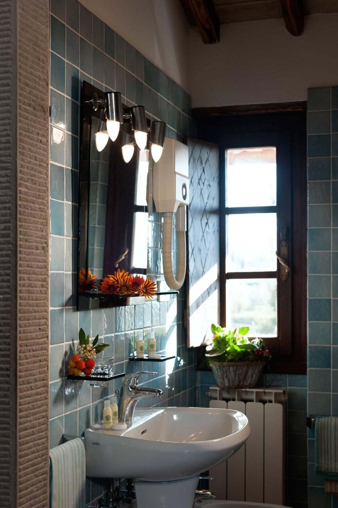 Fattoria Degli Usignoli Guest House San Donato in Fronzano ภายนอก รูปภาพ