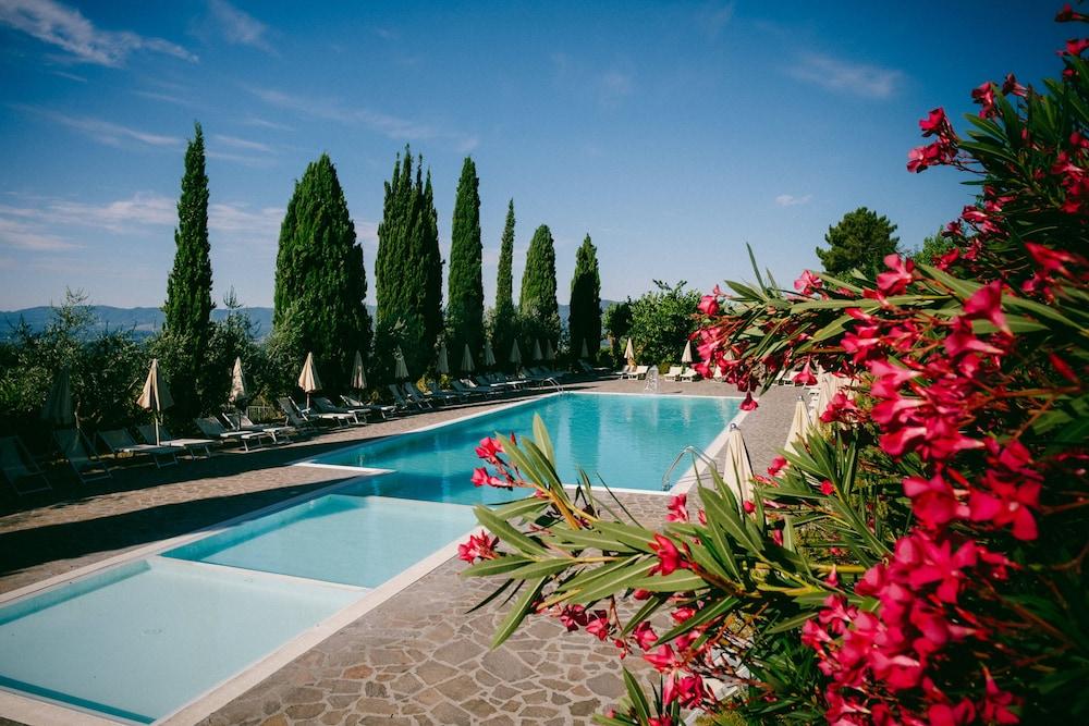 Fattoria Degli Usignoli Guest House San Donato in Fronzano ภายนอก รูปภาพ