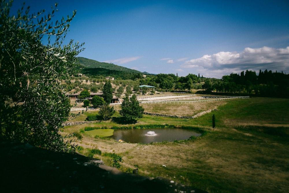 Fattoria Degli Usignoli Guest House San Donato in Fronzano ภายนอก รูปภาพ