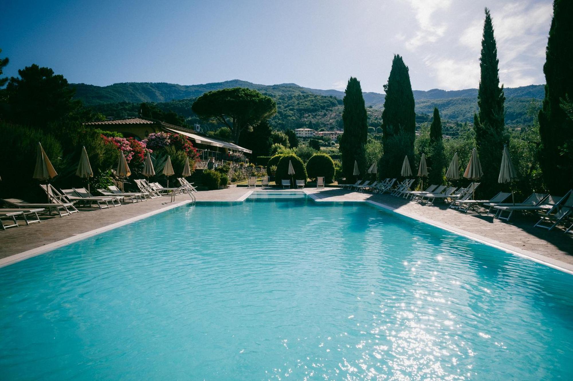 Fattoria Degli Usignoli Guest House San Donato in Fronzano ภายนอก รูปภาพ